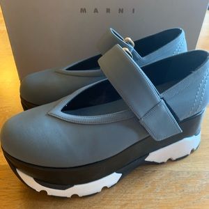 Marni platform trainer sneakers with box, tag and sisters sz 37